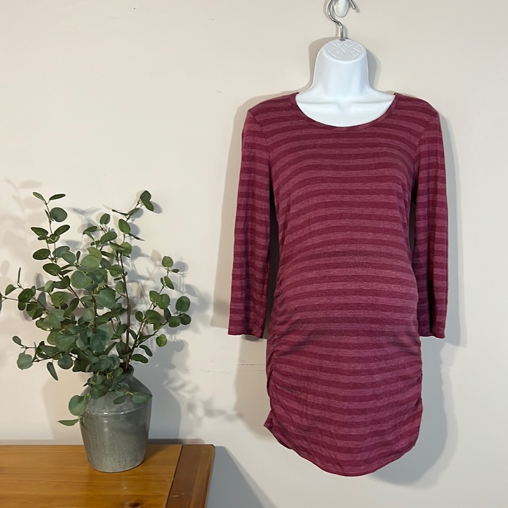 MATERNITY!  Adorable Motherhood Maternity 3/4 sleeve striped shirt, extra length